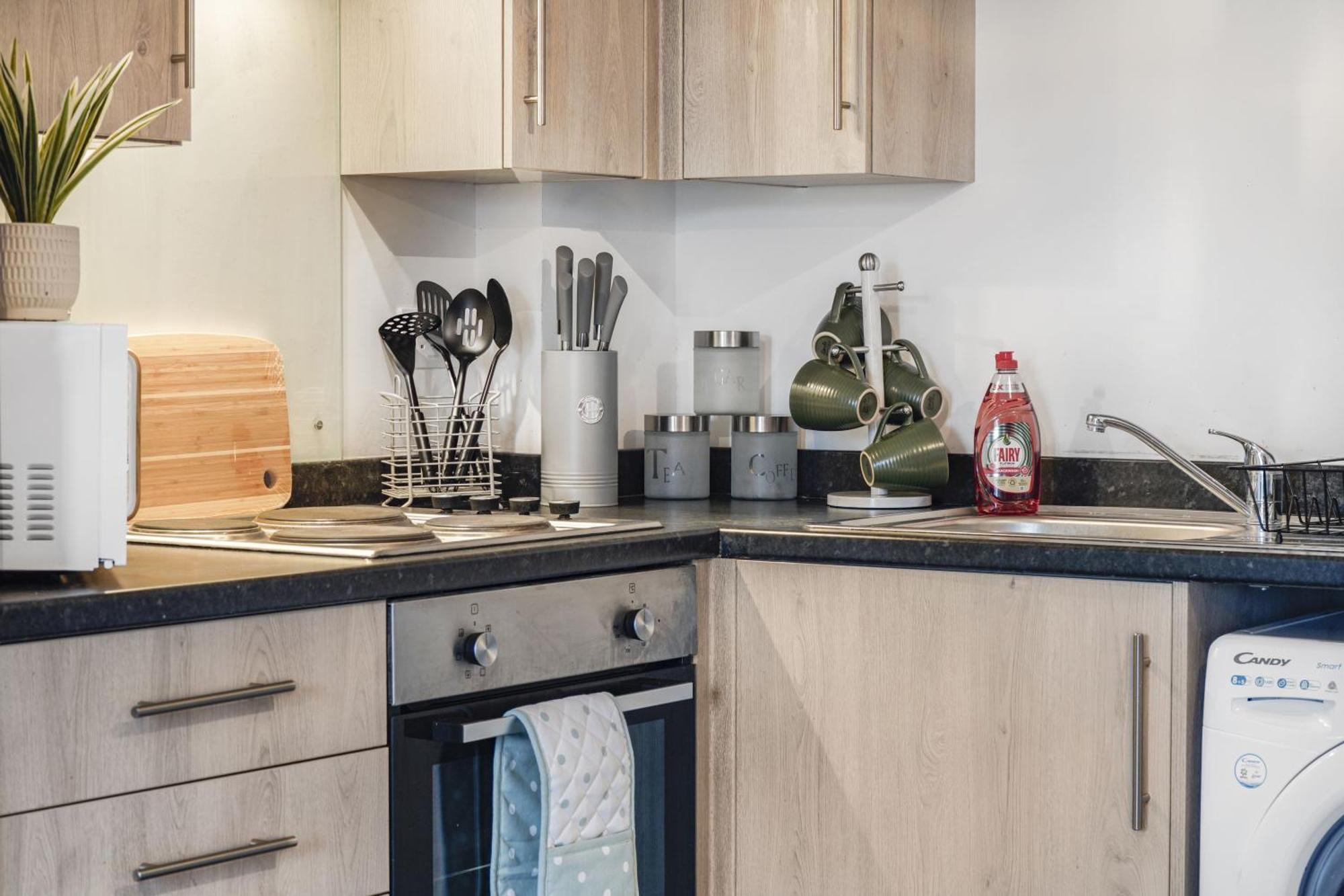 Modern Apartments With Free Parking Near Heathrow Colnbrook Kültér fotó