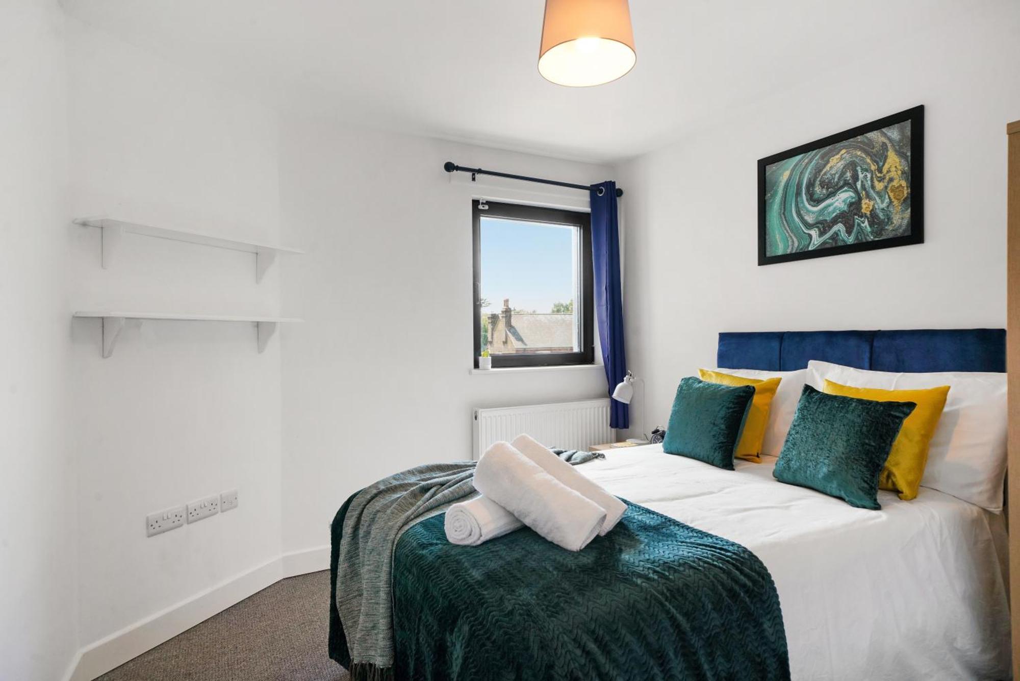 Modern Apartments With Free Parking Near Heathrow Colnbrook Kültér fotó