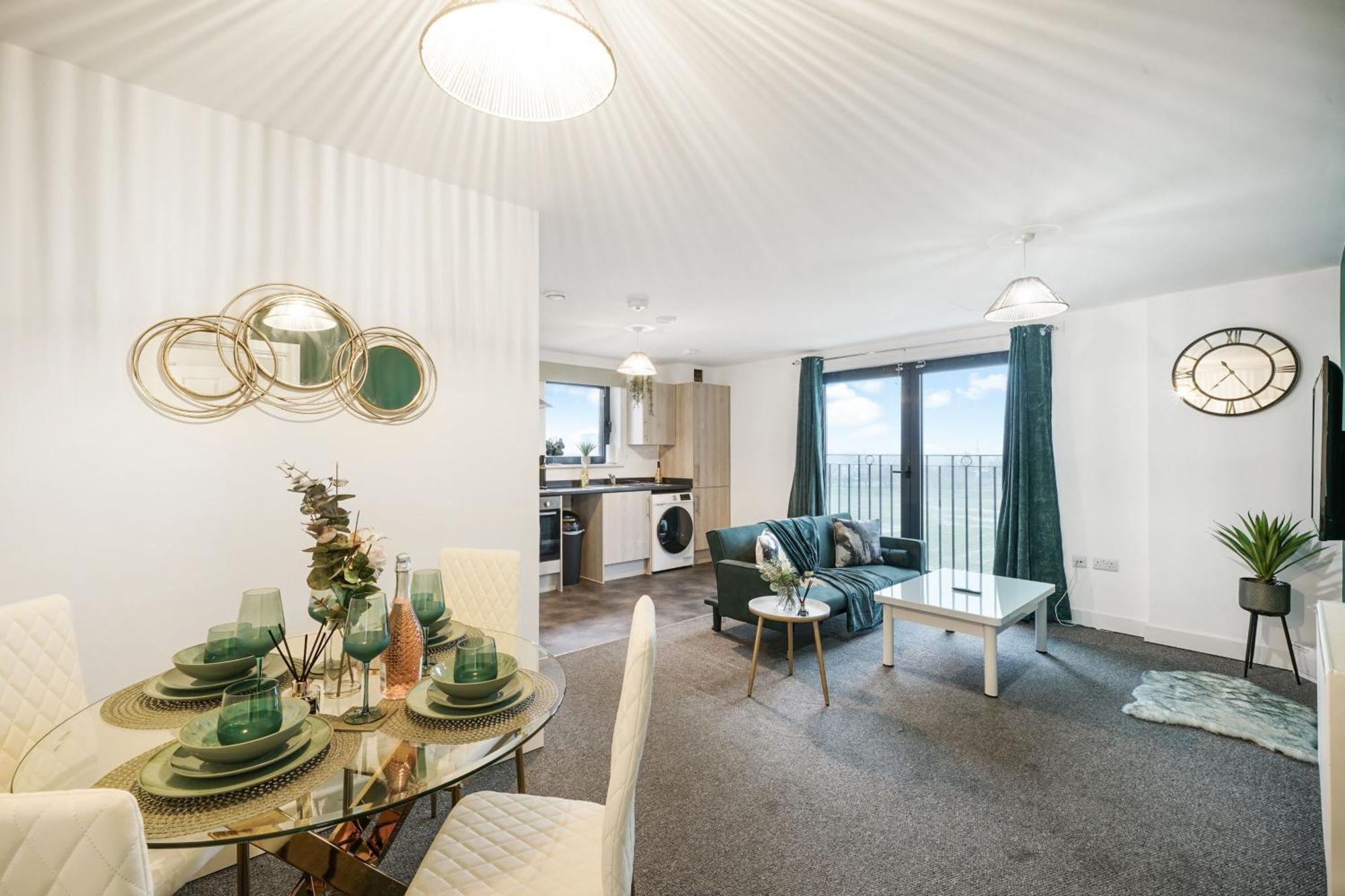 Modern Apartments With Free Parking Near Heathrow Colnbrook Kültér fotó