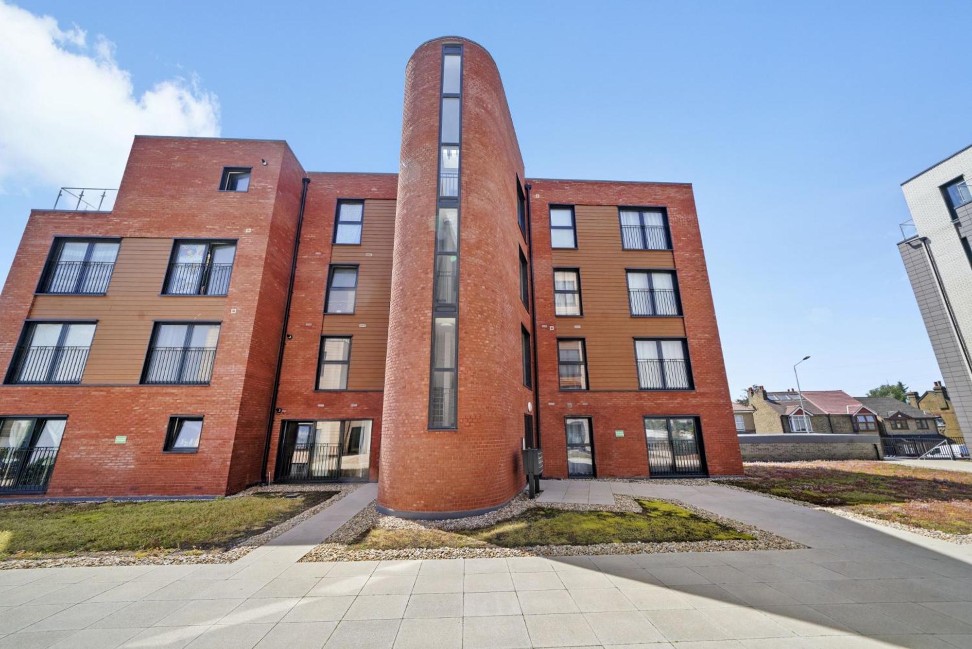 Modern Apartments With Free Parking Near Heathrow Colnbrook Kültér fotó