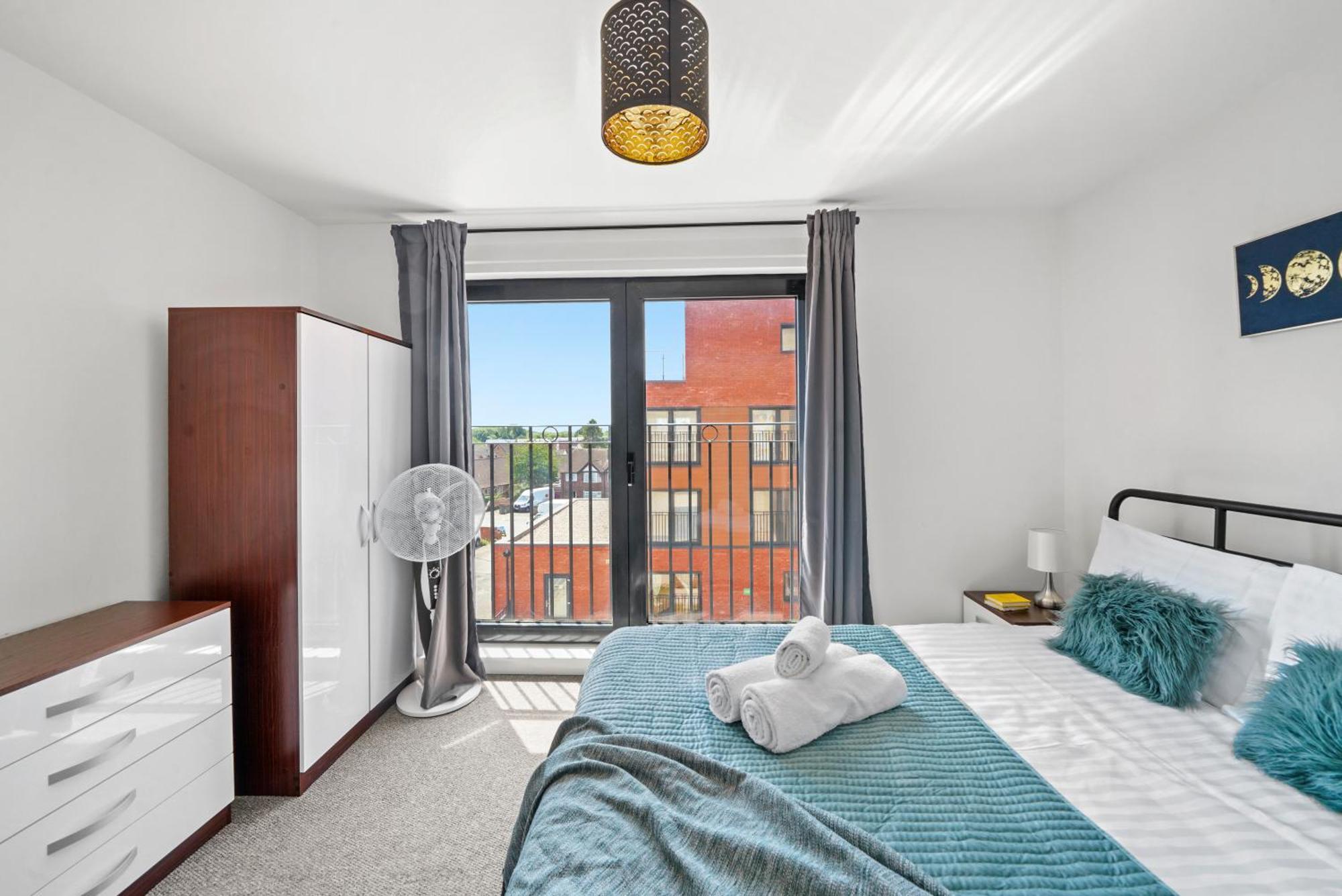 Modern Apartments With Free Parking Near Heathrow Colnbrook Kültér fotó