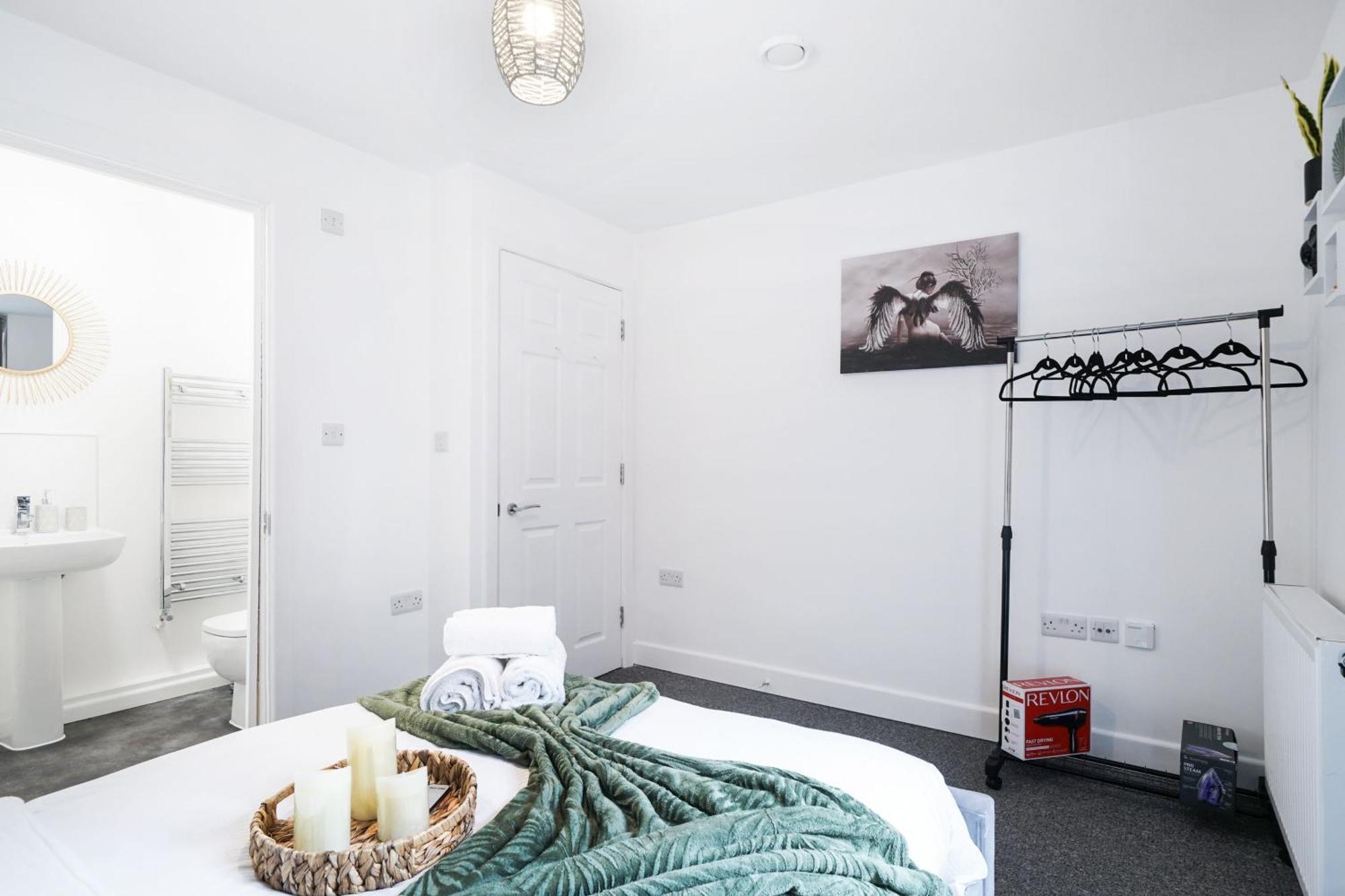 Modern Apartments With Free Parking Near Heathrow Colnbrook Kültér fotó