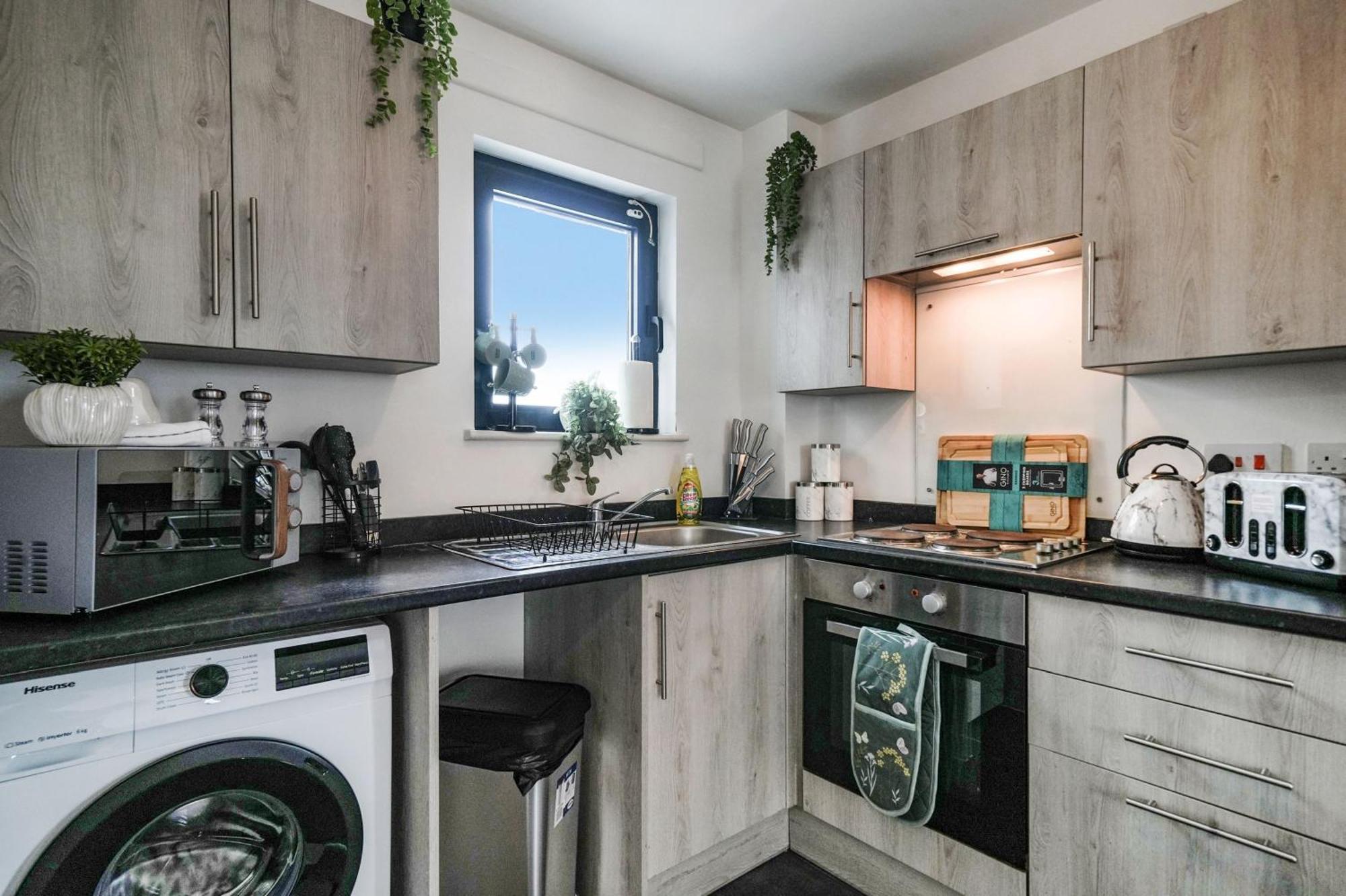 Modern Apartments With Free Parking Near Heathrow Colnbrook Kültér fotó